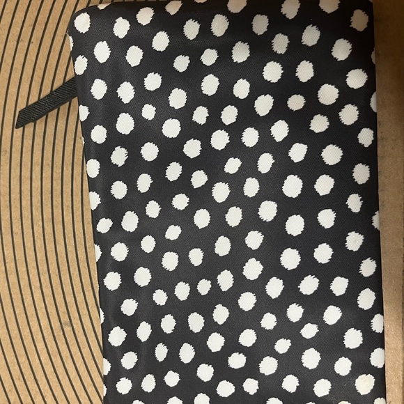 Authentic Kate Spade cosmetic pouch - Picture 2 of 3
